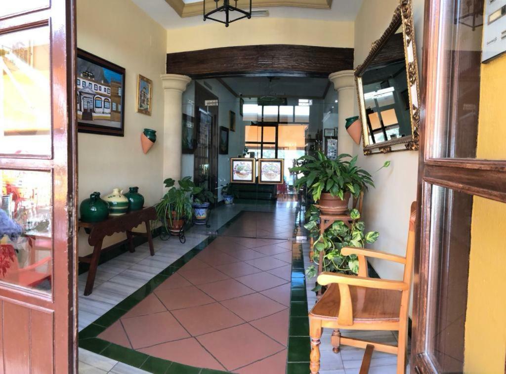 拉耶德拉酒店 安特克拉 外观 照片